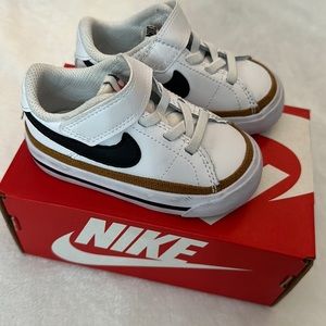 Nike Court Legacy 5c